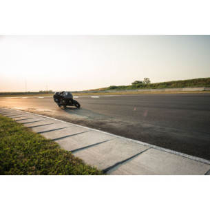 01-img-shoei-casco-moto-xspirit3-kuyaku-tc5 2