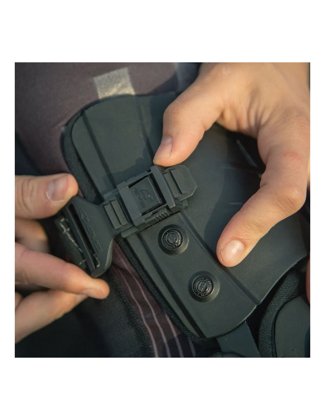 RODILLERAS ORTOPEDICAS EVS RS9 NEGRO RODILLERAS ORTOPEDICAS EVS RS9 NEGRO