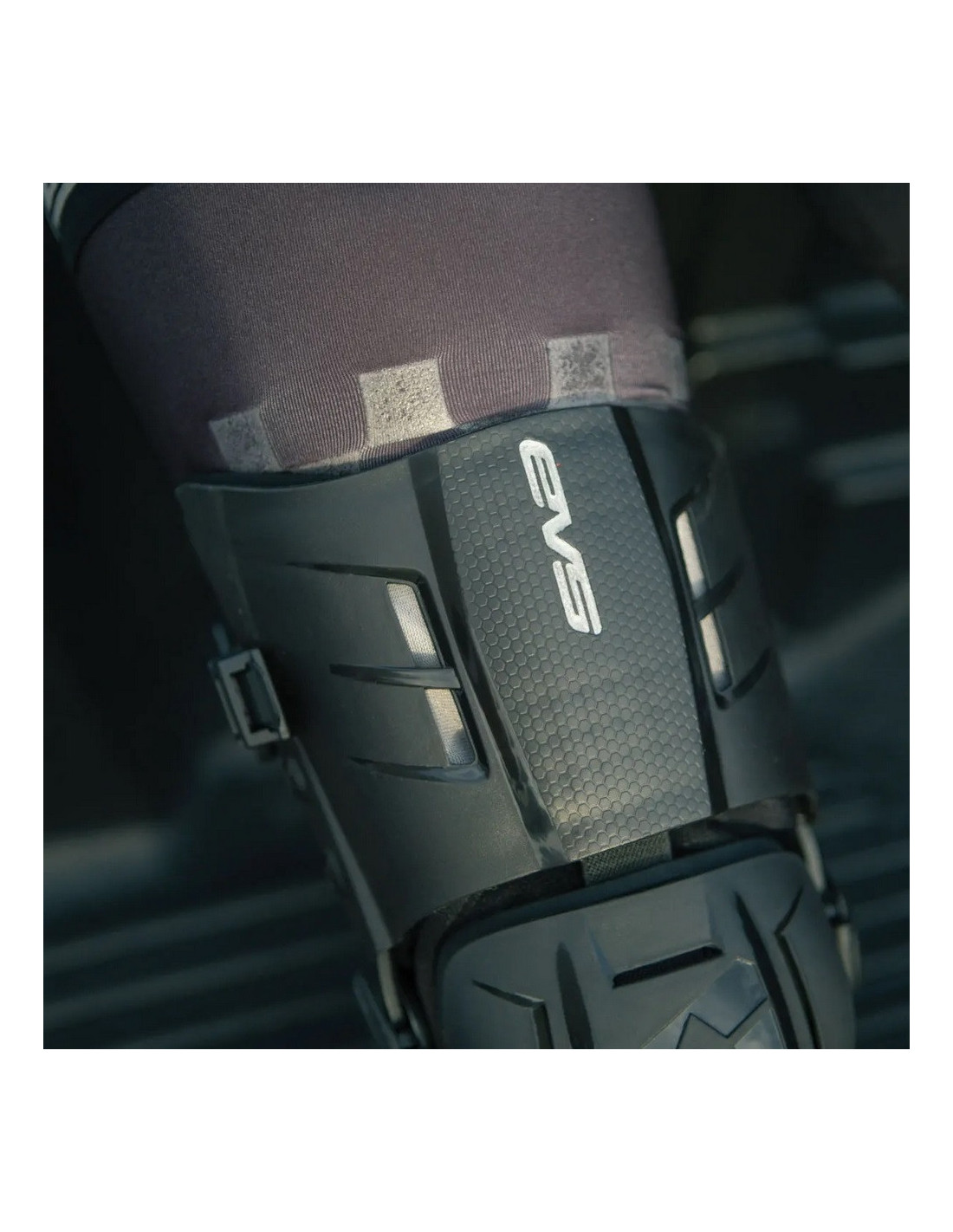 RODILLERAS ORTOPEDICAS EVS RS9 NEGRO RODILLERAS ORTOPEDICAS EVS RS9 NEGRO